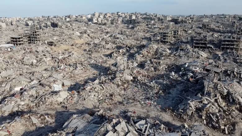 تُظهر لقطات رصدتها طائرة بدون طيار في شمال غزة حجم الدمار